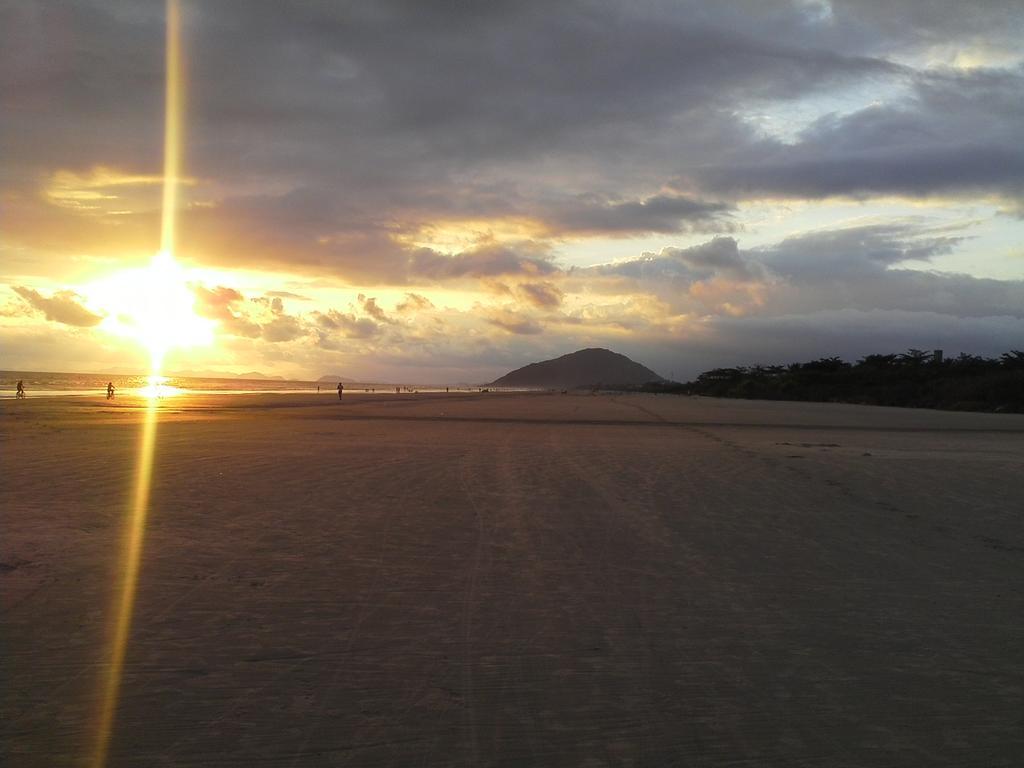 Appartamento Makitub Praia de Boraceia Esterno foto